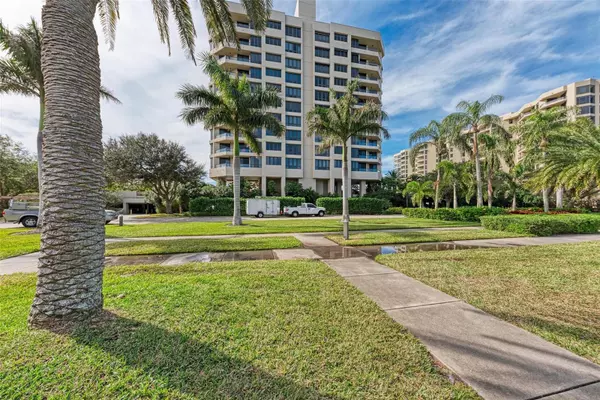 1211 GULF OF MEXICO DR #906, Longboat Key, FL 34228