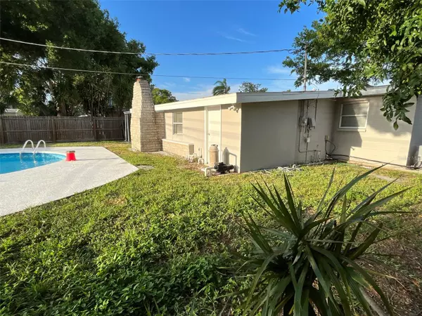 Seminole, FL 33772,9596 GROVELAND ST