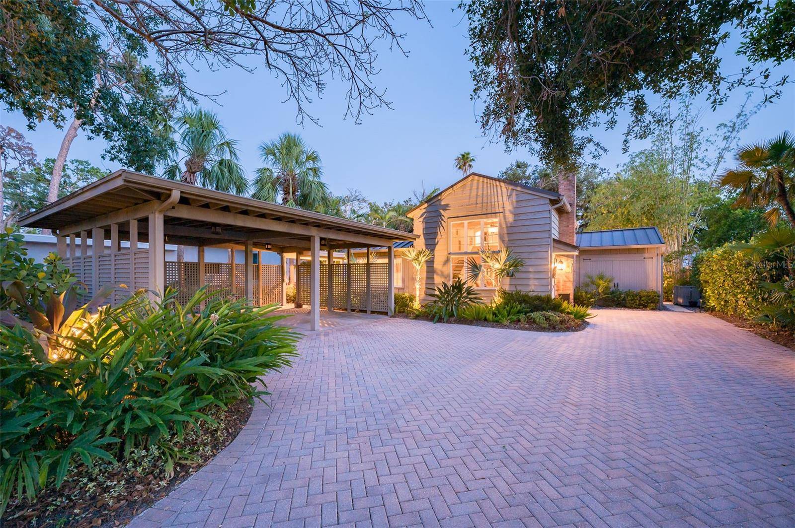 1656 HILLVIEW ST,  Sarasota,  FL 34239