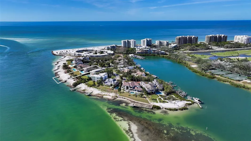 50 LIGHTHOUSE POINT DR, Longboat Key, FL 34228