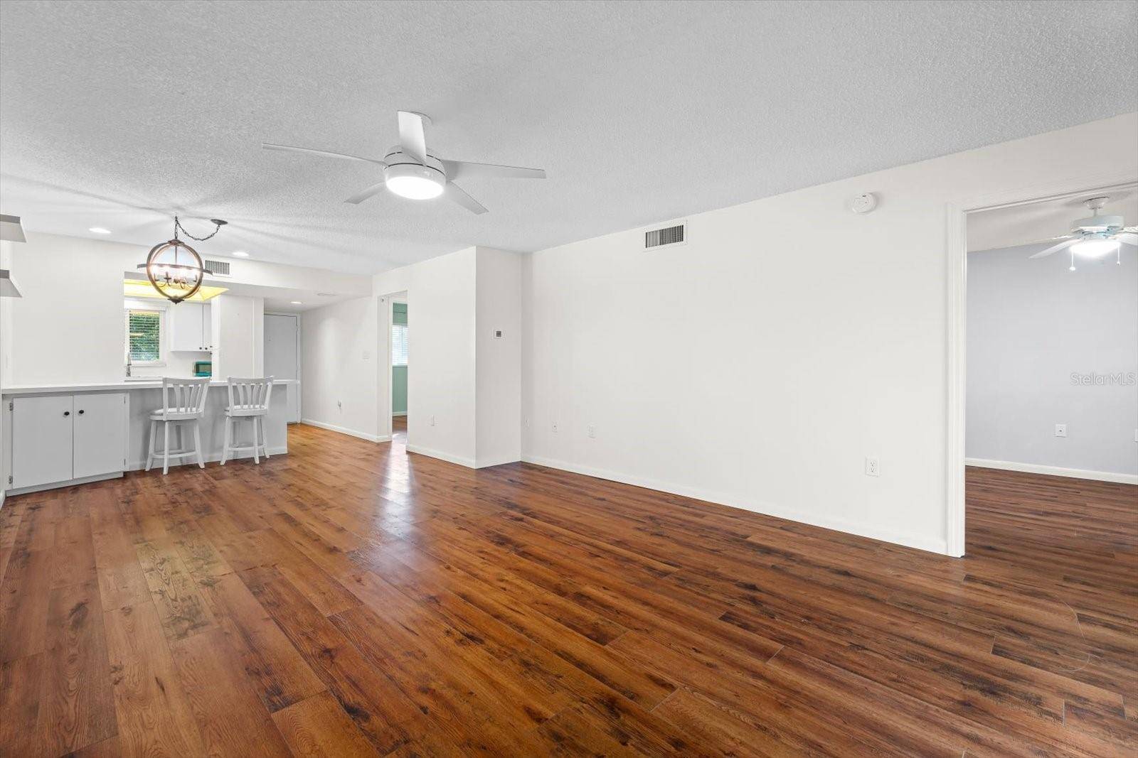Sarasota, FL 34232,2522 CLUBHOUSE DR #204