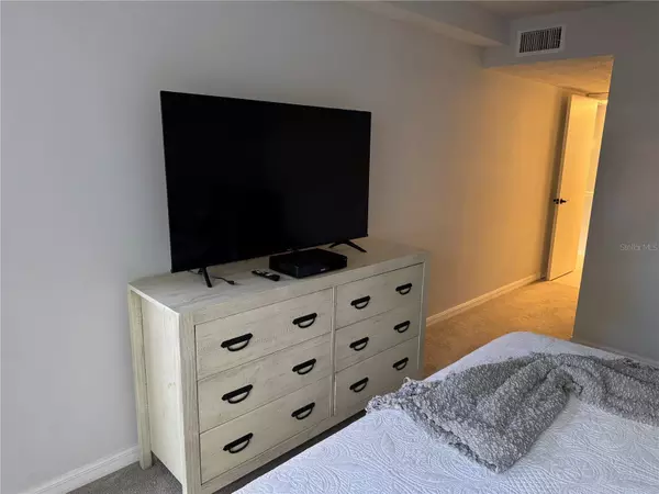 Sarasota, FL 34231,1640 STICKNEY POINT RD #40-101