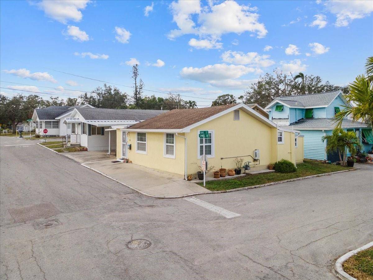 Bradenton, FL 34208,6 SEMINOLE DR