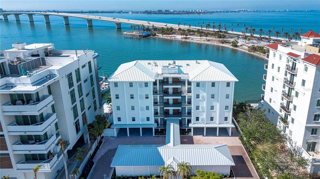 174 GOLDEN GATE PT #21, Sarasota, FL 34236