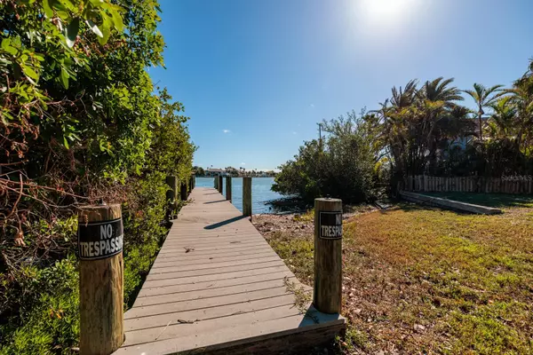 Redington Beach, FL 33708,15815 REDINGTON DR