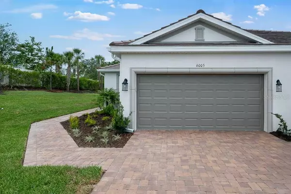 6005 MESA GLN, Bradenton, FL 34203