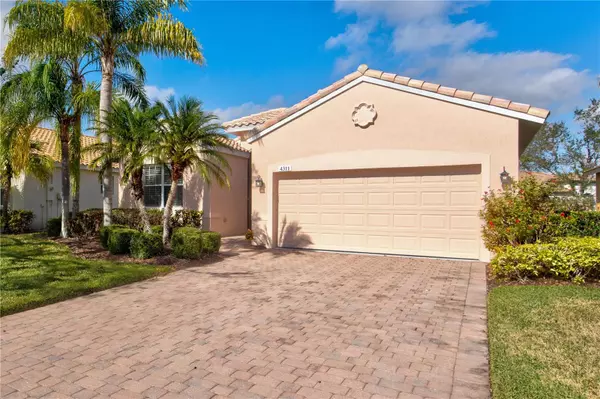 4311 65TH TER E, Sarasota, FL 34243