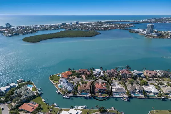 Sarasota, FL 34236,367 W ROYAL FLAMINGO DR