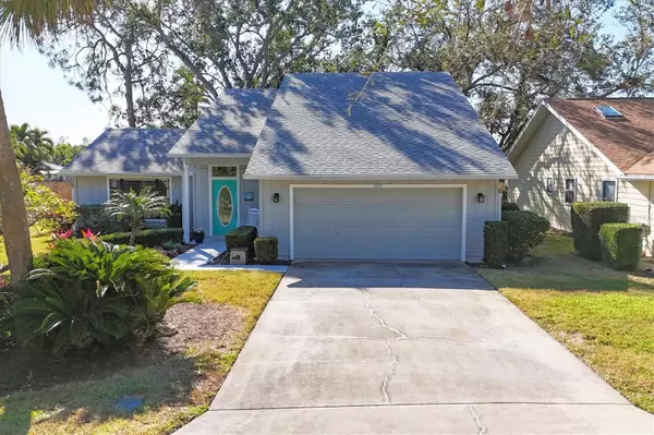 6804 ARBOR OAKS CIR, Bradenton, FL 34209