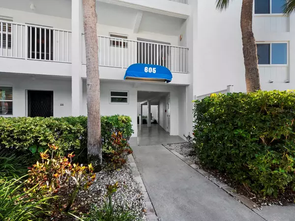 Longboat Key, FL 34228,605 SUTTON PL #205