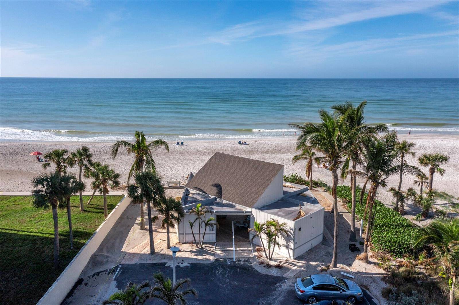 Longboat Key, FL 34228,605 SUTTON PL #205
