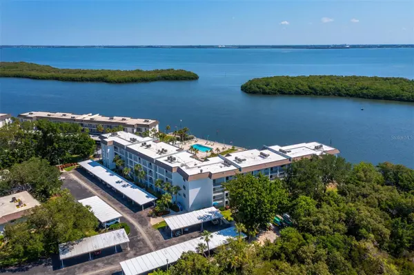 605 SUTTON PL #205, Longboat Key, FL 34228