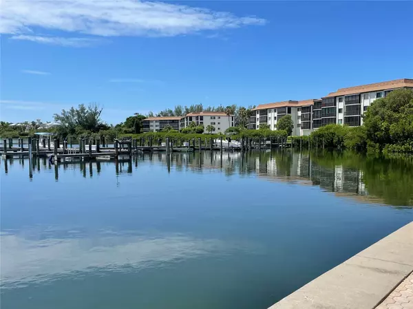 Longboat Key, FL 34228,3710 GULF OF MEXICO DR #G26