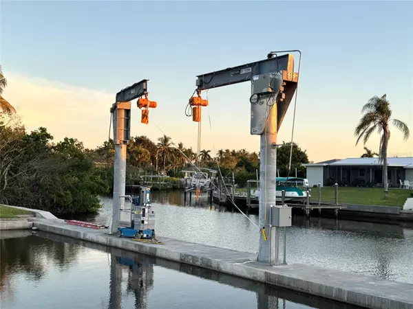 Bradenton, FL 34210,5011 MANGROVE POINT RD