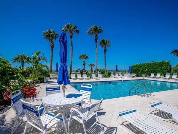 Longboat Key, FL 34228,6925 GULF OF MEXICO DR #24