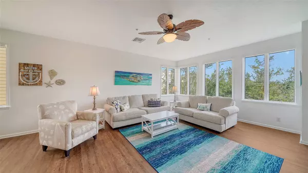 Longboat Key, FL 34228,653 CEDARS CT