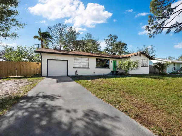 Sarasota, FL 34237,2586 TAMI SOLA ST