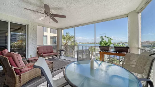 Sarasota, FL 34242,1260 DOLPHIN BAY WAY #303