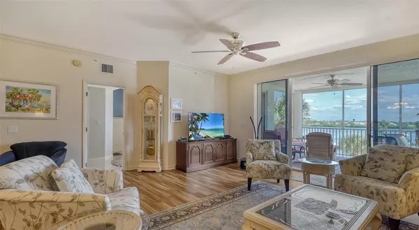 Sarasota, FL 34242,1260 DOLPHIN BAY WAY #303