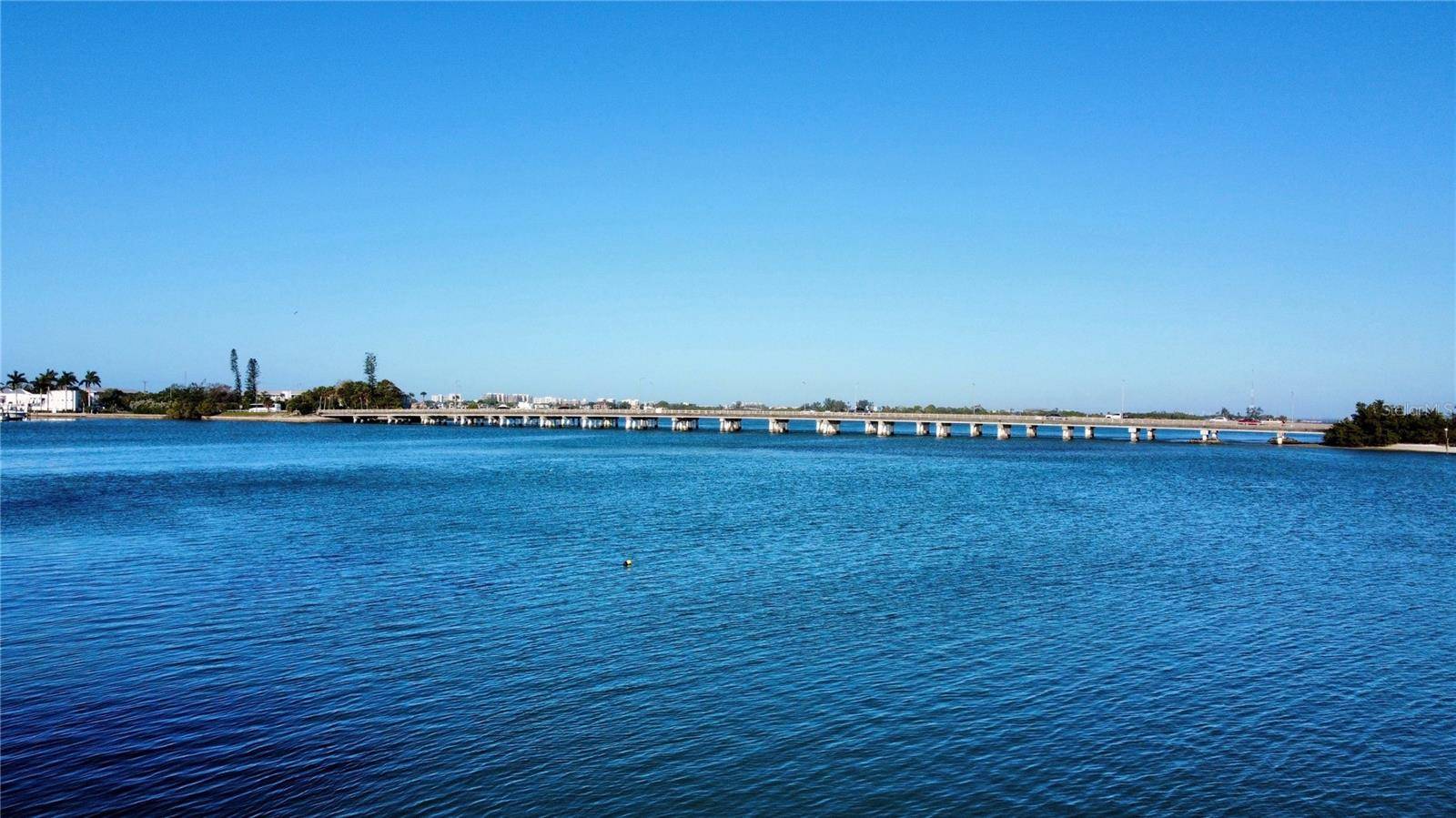 Sarasota, FL 34236,109 N WARBLER LN