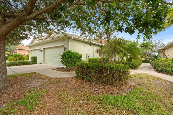 209 FONTANELLE CIR, Venice, FL 34292