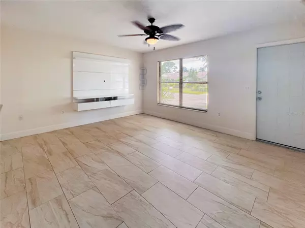 Sarasota, FL 34232,2445 E BURR OAK CT