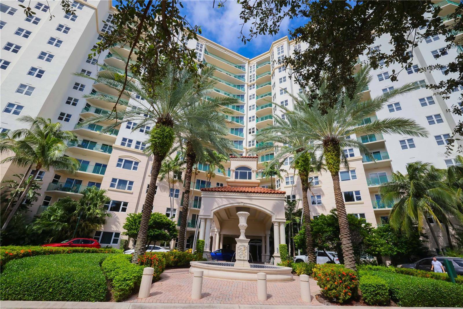 19900 E COUNTRY CLUB DR #307, Miami, FL 33180