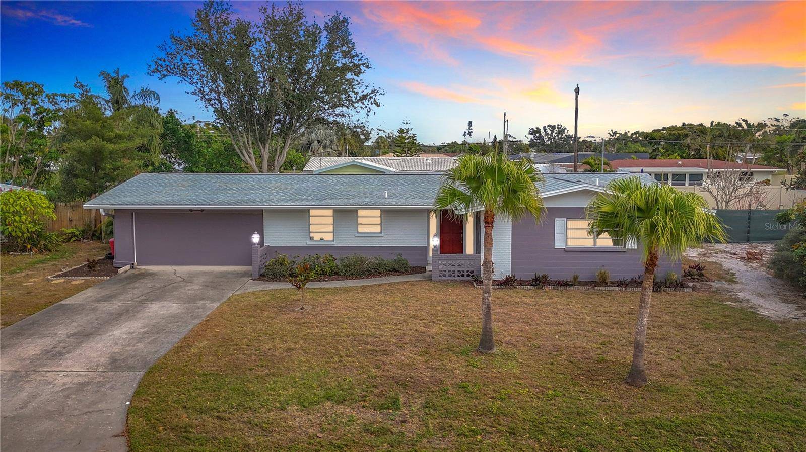2523 DARWIN AVE, Sarasota, FL 34239