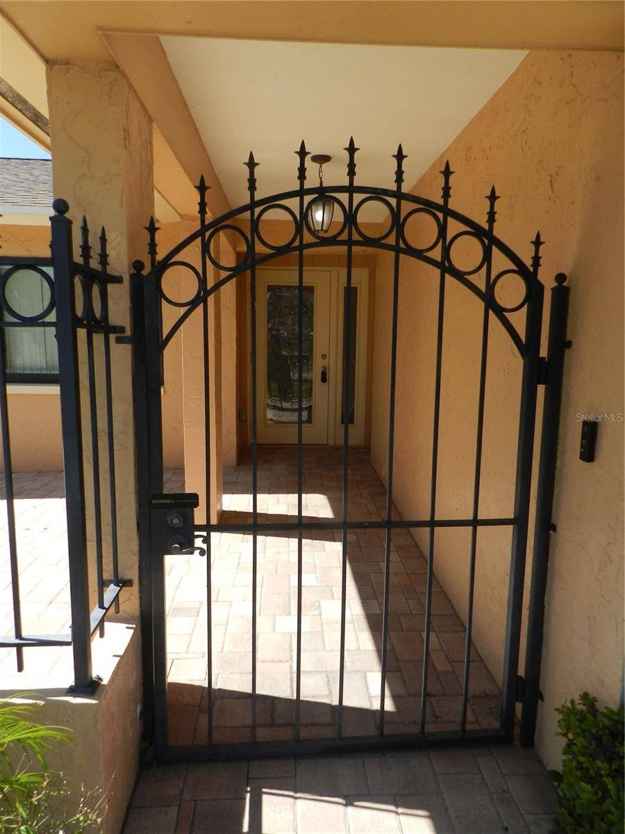 Seminole, FL 33772,9400 RIDGE RD