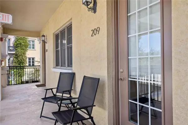 Sarasota, FL 34236,445 N ORANGE AVE #209