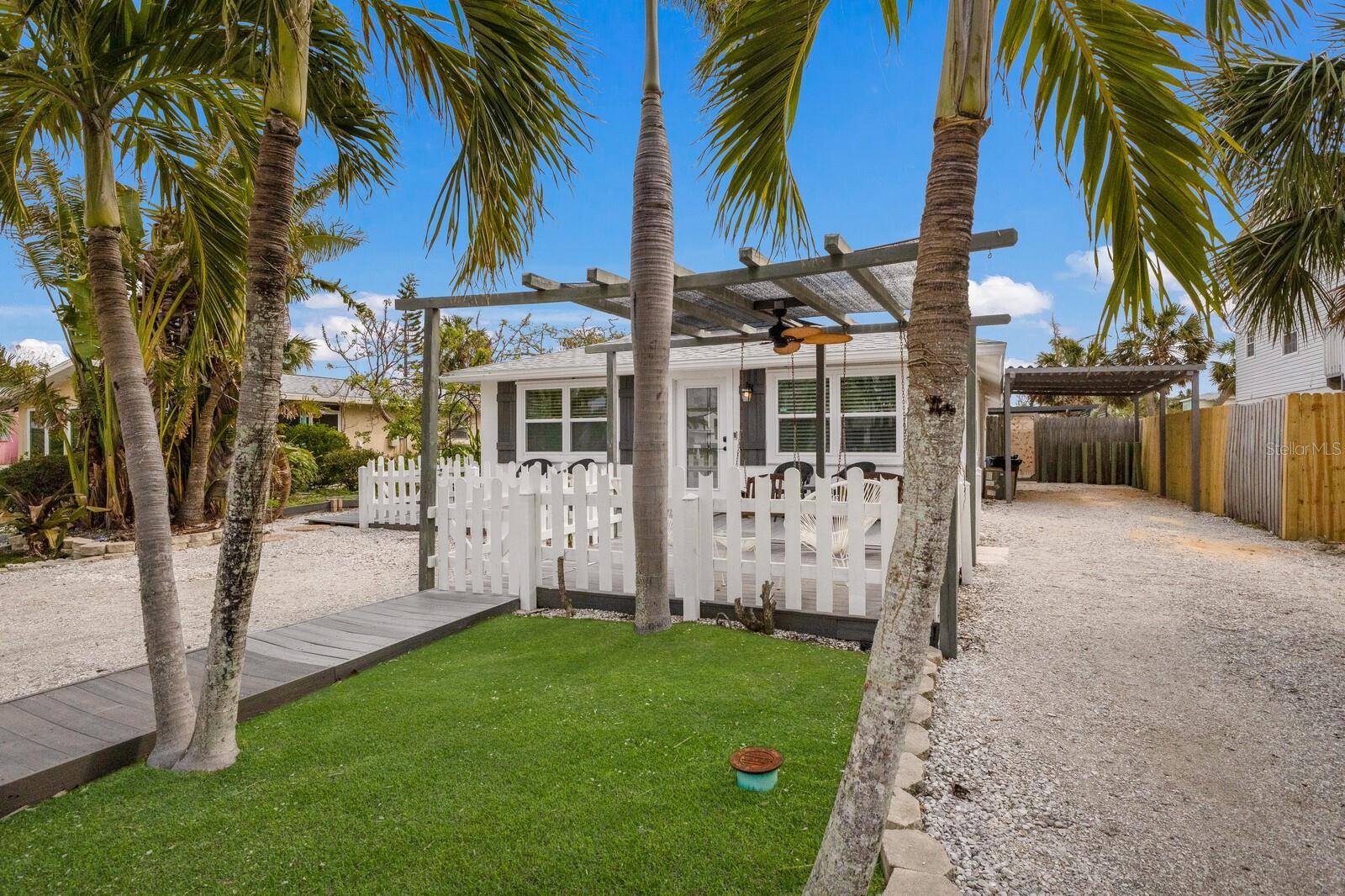 Longboat Key, FL 34228,600 FOX ST