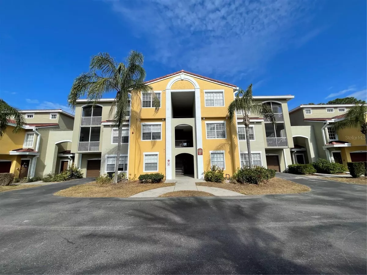 Sarasota, FL 34235,5401 BENTGRASS DR #1-204