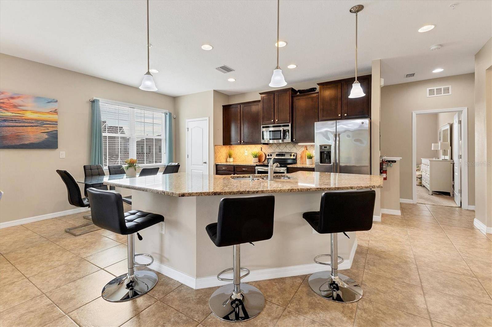 Sarasota, FL 34243,8150 ENCLAVE WAY #104