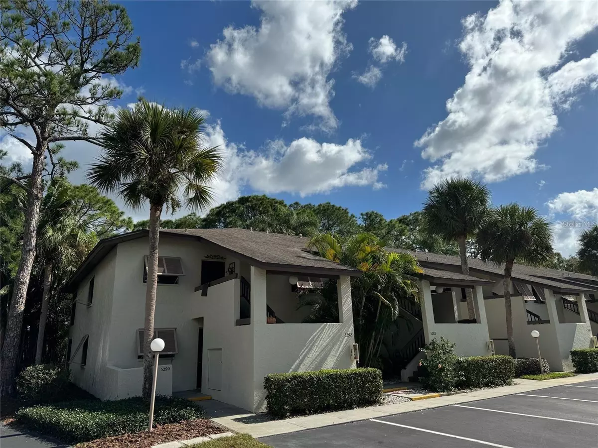 Sarasota, FL 34235,5290 WILLOW LINKS #57