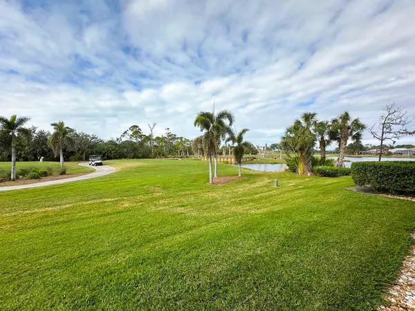 Sarasota, FL 34238,9320 CLUBSIDE CIR #2105