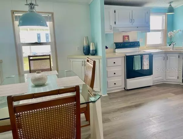 Bradenton, FL 34203,5707 45TH ST E #98