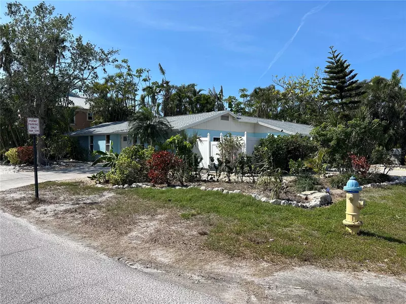 314 61 ST ST, Holmes Beach, FL 34217