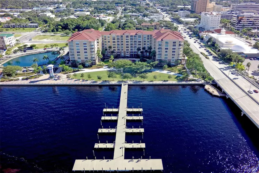 808 3RD AVE W #701, Bradenton, FL 34205