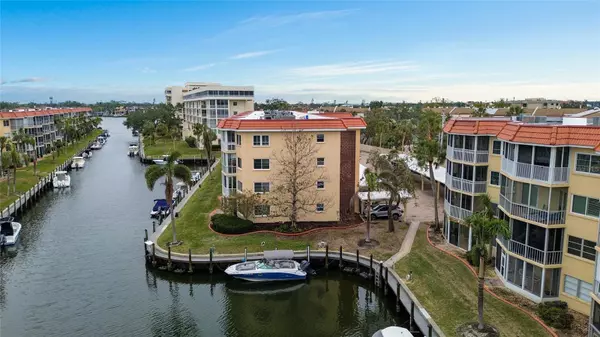 1215 S PORTOFINO DR #108, Sarasota, FL 34242