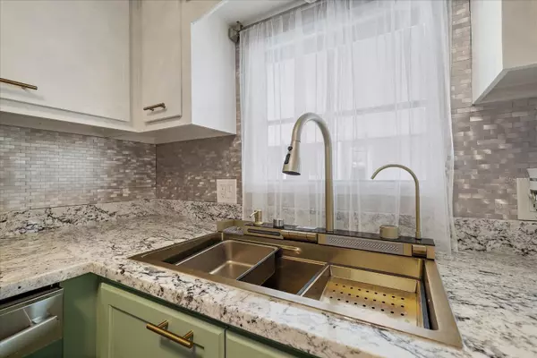 Bradenton, FL 34205,2103 18TH ST W