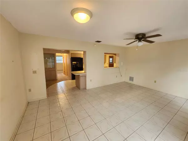 Sarasota, FL 34237,975 S TUTTLE AVE