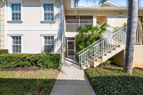 Venice, FL 34292,200 MIRABELLA CIR #201