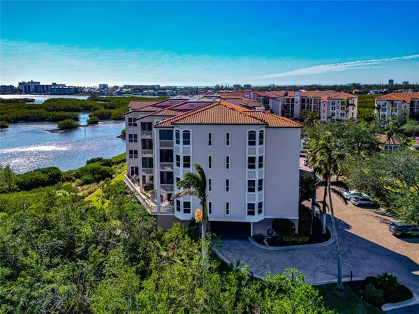 5450 EAGLES POINT CIR #301,  Sarasota,  FL 34231