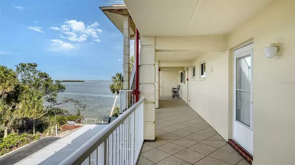 Longboat Key, FL 34228,3810 GULF OF MEXICO DR #F302