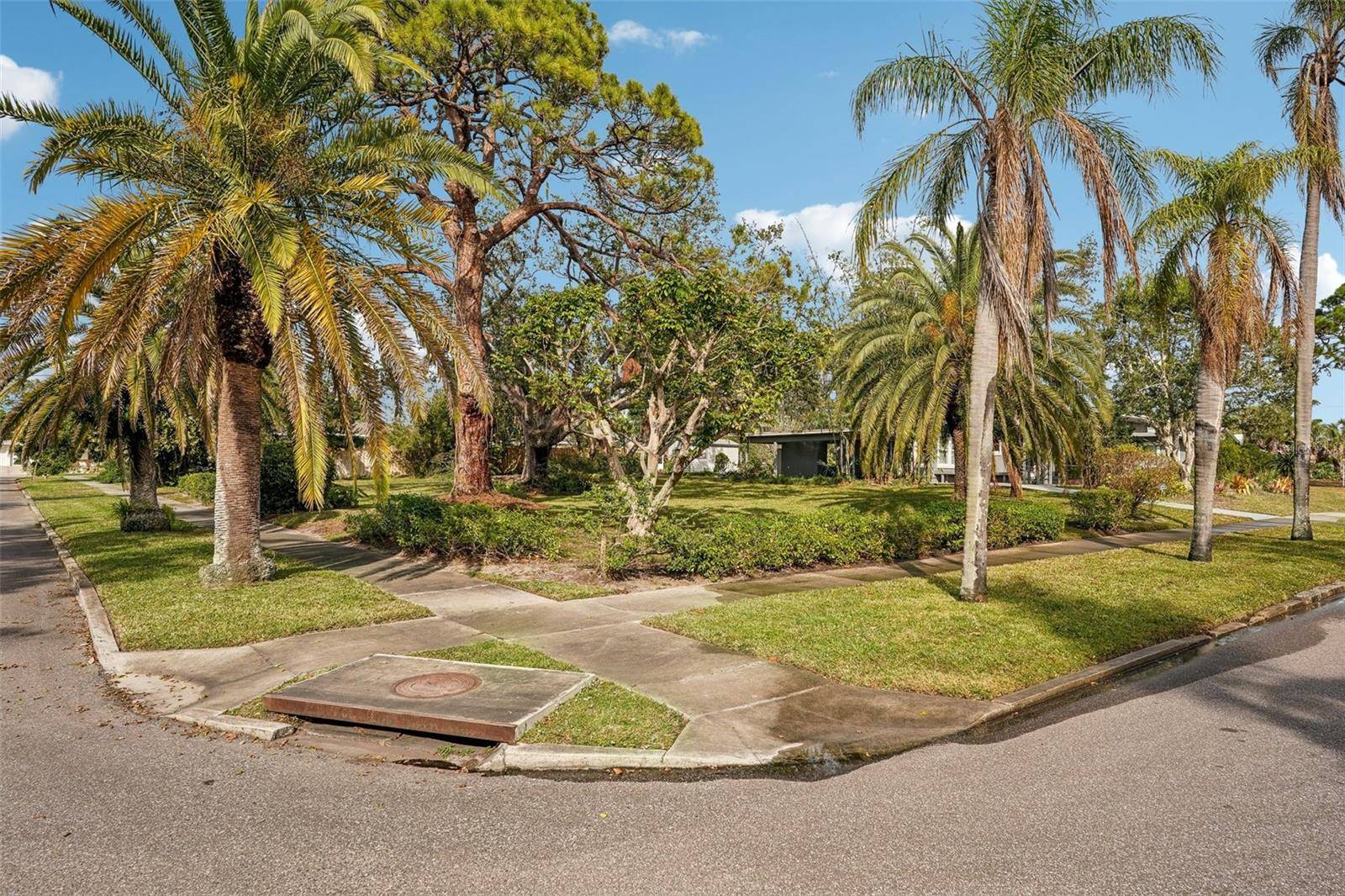 Sarasota, FL 34243,349 SCOTT AVE