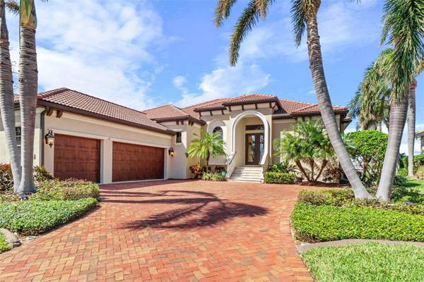 4110 COMMODORE BLVD, Cortez, FL 34215