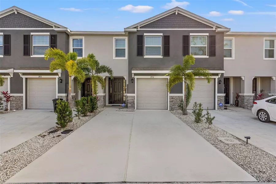 2850 MIDNIGHT PEARL DR, Sarasota, FL 34240