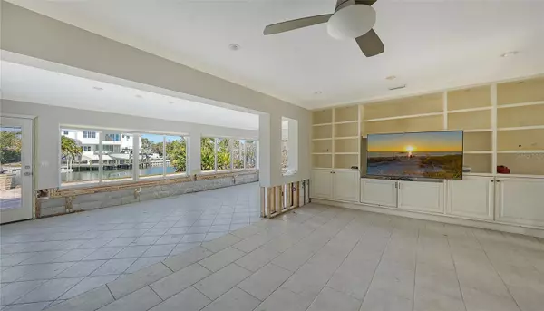 Longboat Key, FL 34228,721 OLD COMPASS RD