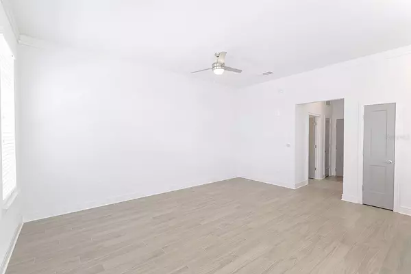 Sarasota, FL 34240,1420 LAKEFRONT DR #TH-111