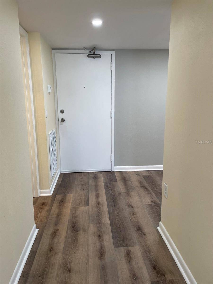 St Petersburg, FL 33711,4900 38TH WAY S #201